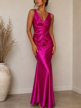 Cache Women’s Fuchsia Pink Satin Mermaid Sleeveless Gown Size 2 Pageant Prom